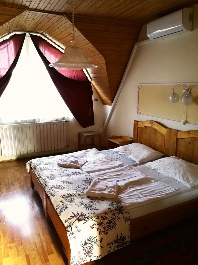 Hotel Korona Hajdúszoboszló Exteriör bild